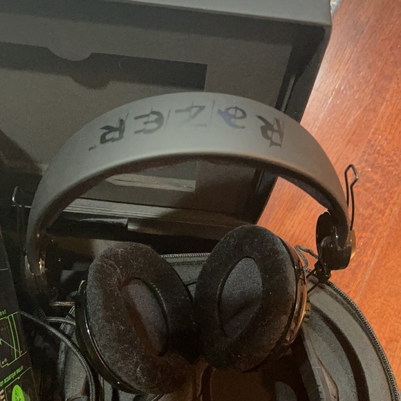 Surround sound gaming headset - Picture 3 of 8